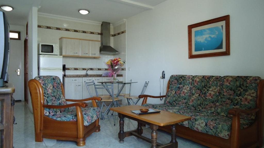 Aparthotel Fayna 2*